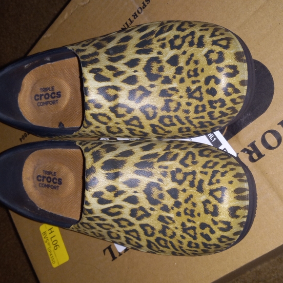 cheetah clogs